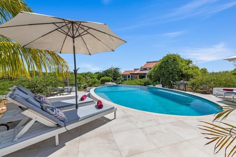 Day, Garden, View (from property/room), Garden view, Pool view, Swimming pool, sunbed