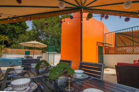 New! Bamboo Rooftop (Jacuzzi & Fun) House in Cuernavaca