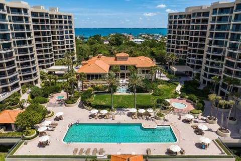 Ocean Views, Luxury Condo, Sleeps 4! - Condo Luxury Above the Beach - Roelens Vacations House in Longboat Key