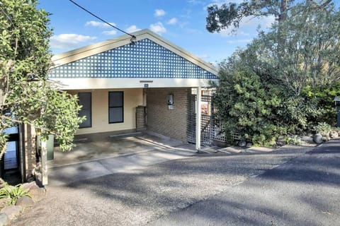 Aqua La Vista - 4 Bedroom Pet Friendly House House in Merimbula