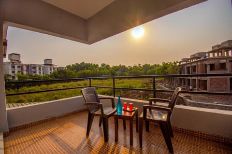 Day, View (from property/room), Balcony/Terrace, Dining area