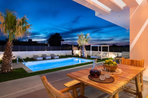 Patio, Night, Natural landscape, Garden, Dining area, Garden view, Pool view, Swimming pool, sunbed