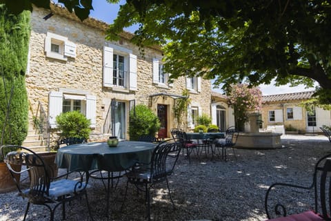 Chambre d'hôtes Petit Luberon chez Manon en Luberon Bed and Breakfast in L'Isle-sur-la-Sorgue