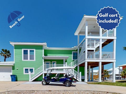 FD191 Spacious Home, 2 Shared Pools, Boardwalk, 3rd Level Eagle's Nest and Golf Cart House House in Port Aransas