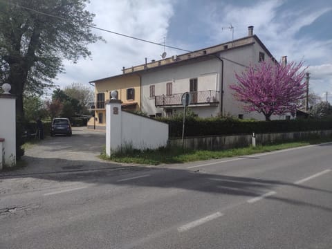 Property building, Neighbourhood, Street view, Parking