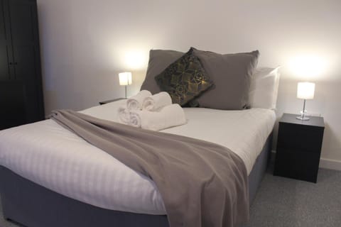 Comfy Studio with Transport Links to MCR Apartment in Rochdale