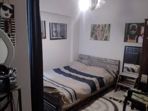 A cosy flat near sea and subway Condo in Izmir