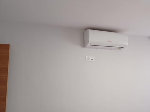 internet, air conditioner