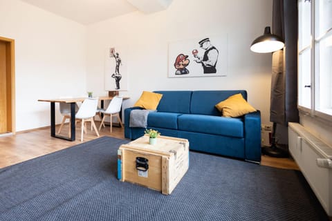 Ko-Living Space an der Oper - Street Art Design Apartments Apartment hotel in Halle Saale