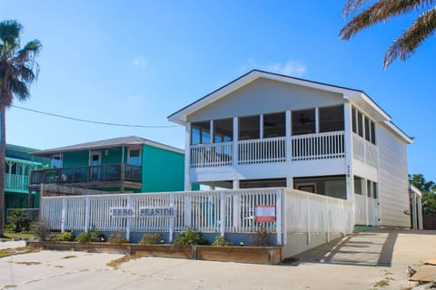 TS528 Cozy and Coastal Home with Private Heated Pool, Golf Cart Included and Close To Beach House in Port Aransas