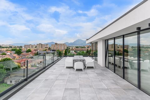 Property building, Patio, Day, Natural landscape, View (from property/room), Balcony/Terrace, Mountain view