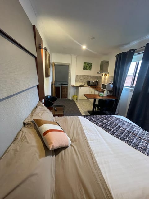 Oakleigh House | Burnie | VacationRenter