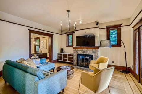 @ Marbella Lane - Charming Capitol Hill 4BR Maison in Capitol Hill
