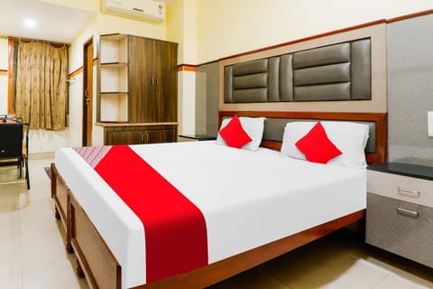 OYO Flagship Hotel Kranthi Residency Hotel in Vijayawada