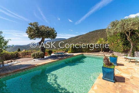 Villa L'Oranger vue mer et piscine Villa in La Croix-Valmer