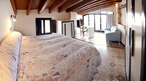 Balcony/Terrace, Photo of the whole room, Bedroom