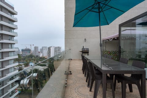 Penthouse with Private Jacuzzi by GLOBALSTAY Condo in Barranco