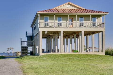 Lakefront New Orleans Retreat - Hot Tub and Kayaks! House in Ninth Ward