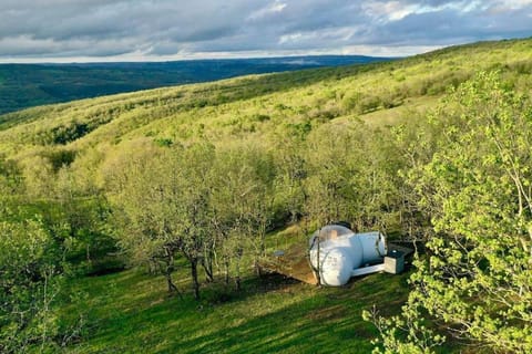 Fun'ambulle Luxury tent in Saint-Antonin-Noble-Val