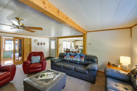 Seeley Lake Cabin with Private Dock! Haus in Seeley Lake