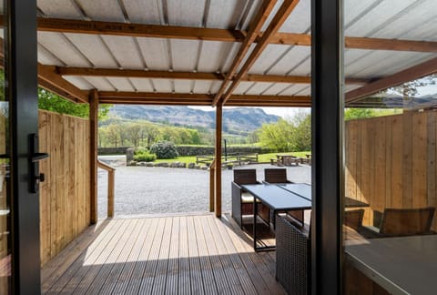 Natural landscape, View (from property/room), Seating area, Dining area, Mountain view