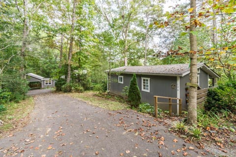 New Listing! Two Houses - 4 Minutes to Dahlonega House in Dahlonega