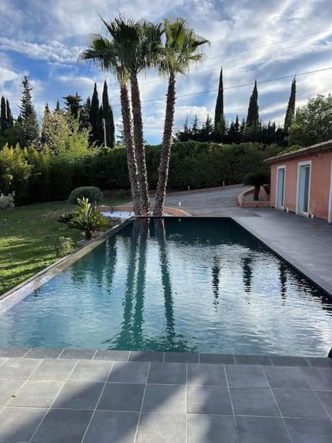 Villa avec Piscines Villa in Cagnes-sur-Mer