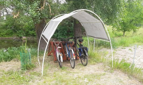 Кемпінг Заворскло Terrain de camping /
station de camping-car in Dnipropetrovsk Oblast