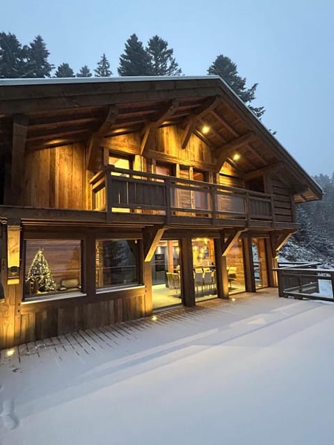 Chalet Aconit, terrasse panoramique avec jacuzzi et sauna Chalet in Gérardmer