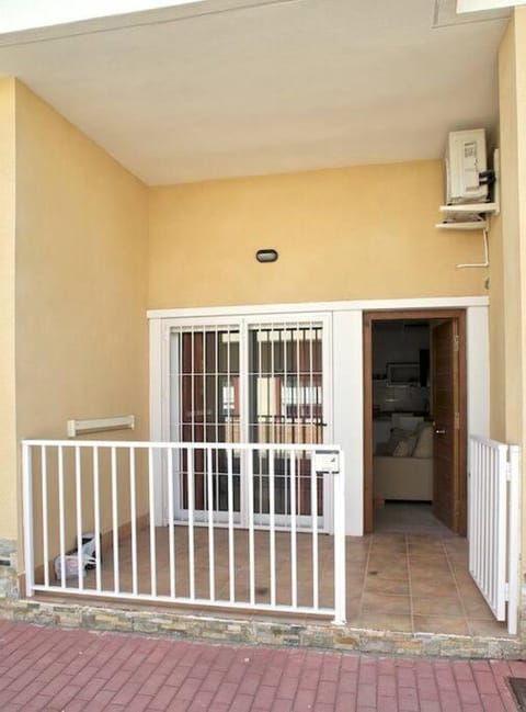 The beach is close but quiet and not noisy Casa reformada cerca de la playa Apartment in San Pedro del Pinatar