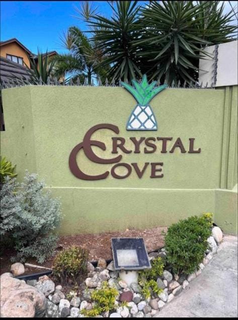 Crystal Cove Oceanfront/ 2 bedroom Condo Apartahotel in Ocho Rios