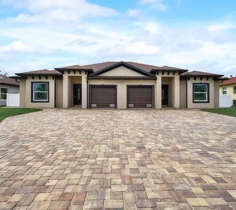 South West Florida Family Home, 3 Bedroom,2 Bathroom, King bed suite, Close to Beaches, Parks, Fishing, Golfing, Kayaking Villa in Rotonda West