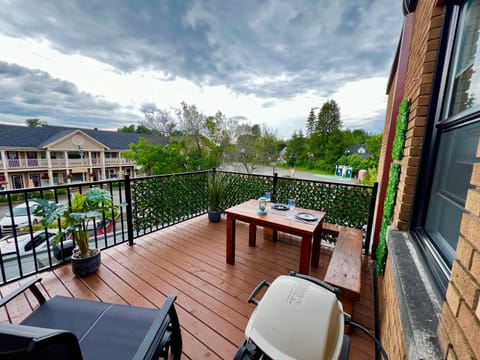 Balcony/Terrace, Dining area