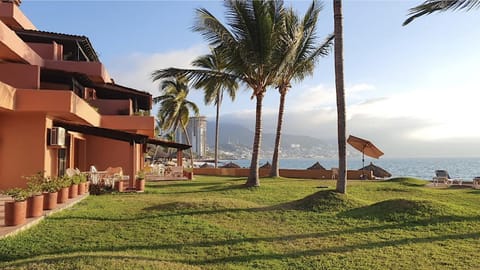 Los Tules - Huge beachfront condo in an amazing location Apartment in Puerto Vallarta