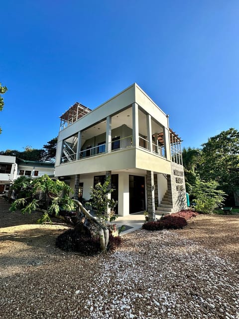 Property building, Day, Garden