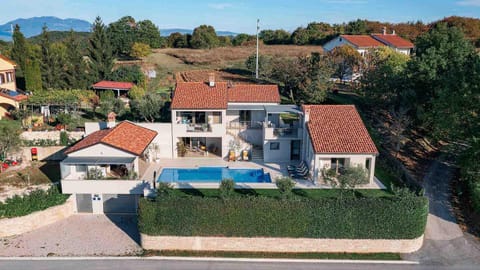 A stunning villa with a swimming pool in Lindar near Pazin Villa in Istria County