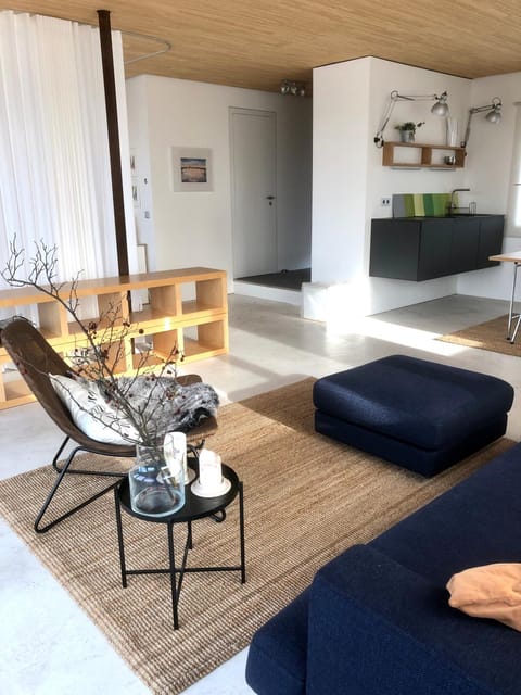 großzügiges Penthouse-Loft - modern möbliert mit Einbauküche in zentraler und ruhiger Lage Condo in Bad Vilbel