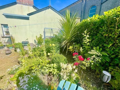 Cottage,Cinema Room,Log Burner House in Llanfoist Fawr