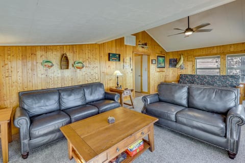 Pet-Friendly Grove Vacation Rental with Boat Dock! House in Grove