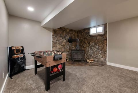 Bright! Newly Updated! 4BD Denver Retreat W/Games! Wohnung in Westminster