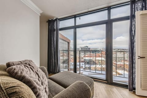 Larimer Luxury Top Notch Amenities Walk to All Casa in LoDo