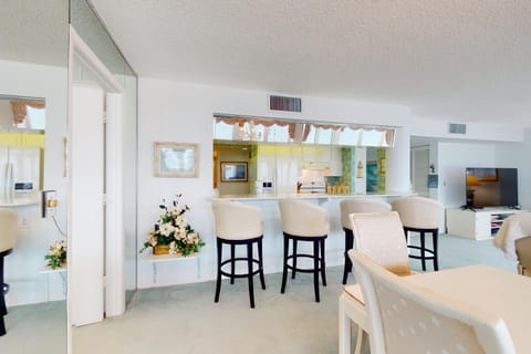 Elegance by the Sea, Unit 701 Apartment in Daytona Beach Shores