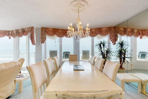 Elegance by the Sea, Unit 701 Apartment in Daytona Beach Shores