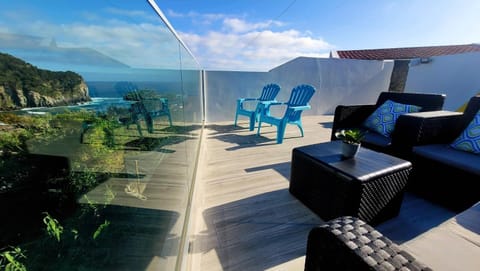 View (from property/room), Balcony/Terrace, Beach