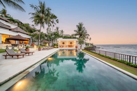 Villa Dahlia, 4 bed Oceanfront Retreat, Candidasa Chalet in Karangasem Regency