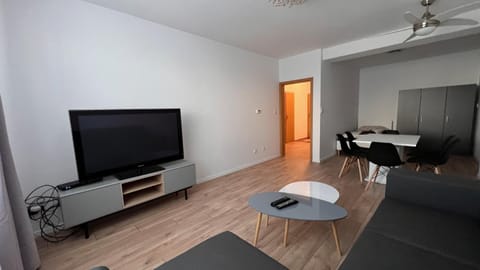 2 room apartment, near OC Galeria, Petržalka Wohnung in Bratislava