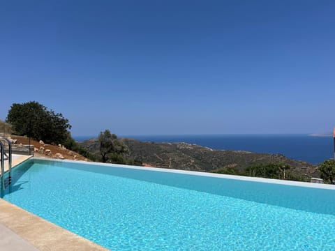 Plethora Luxury Suites Condo in Crete