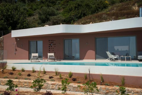 Plethora Luxury Suites Condo in Crete