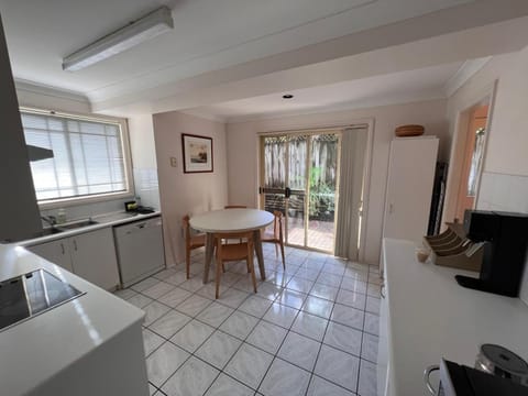 Dining area, kitchen