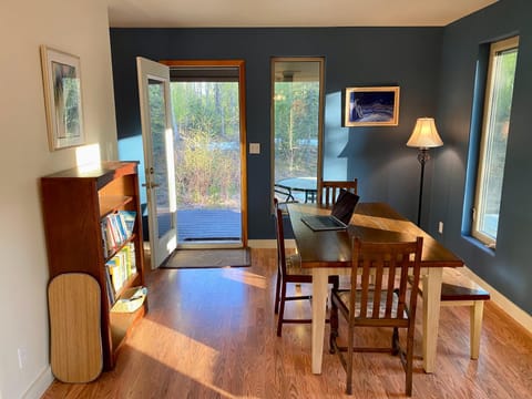 Quiet, Elegant & Cozy - 4 Miles from Downtown Maison in Talkeetna